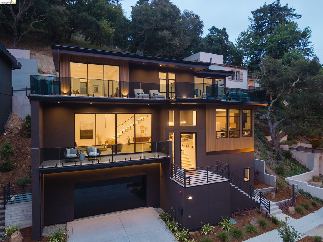 House in Oakland, California, United States 1 - 18147164
