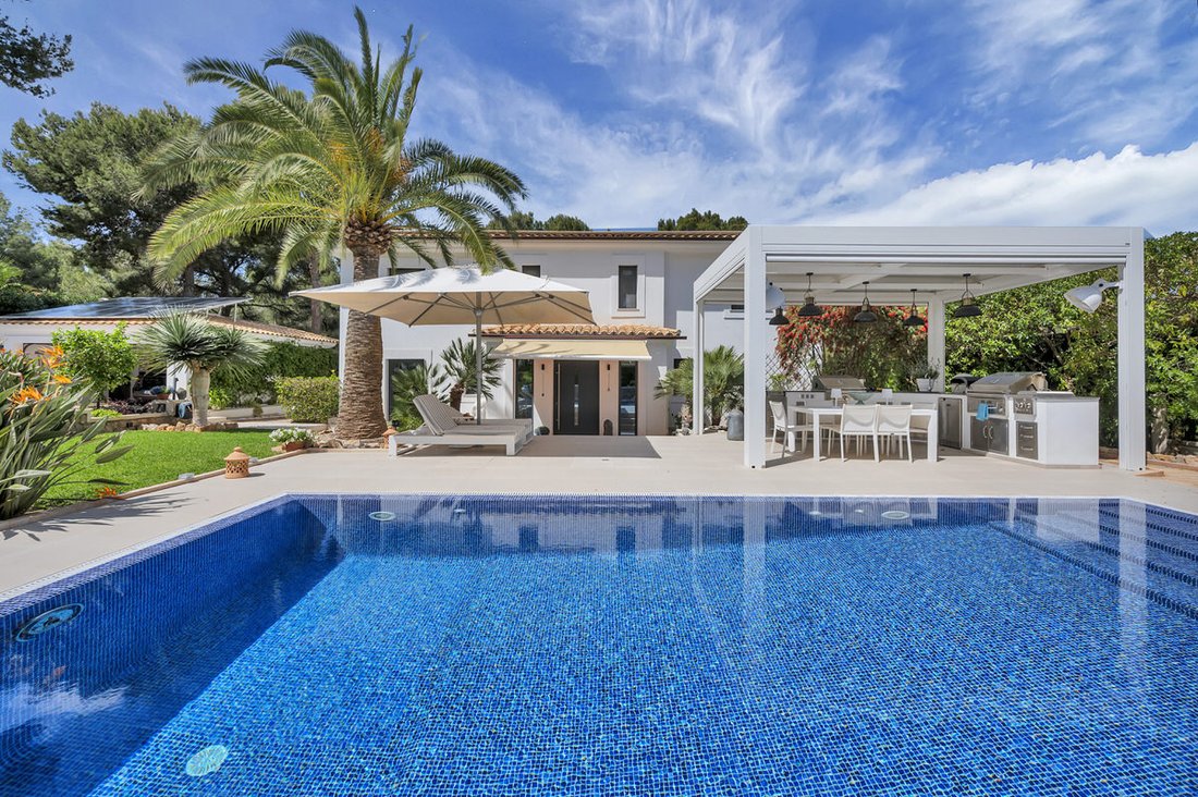 Villa in Rotes Velles, Calvia, Balearic Islands 1 - 18147136