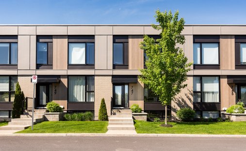Haus in Sainte-Julie, Québec, Kanada 1