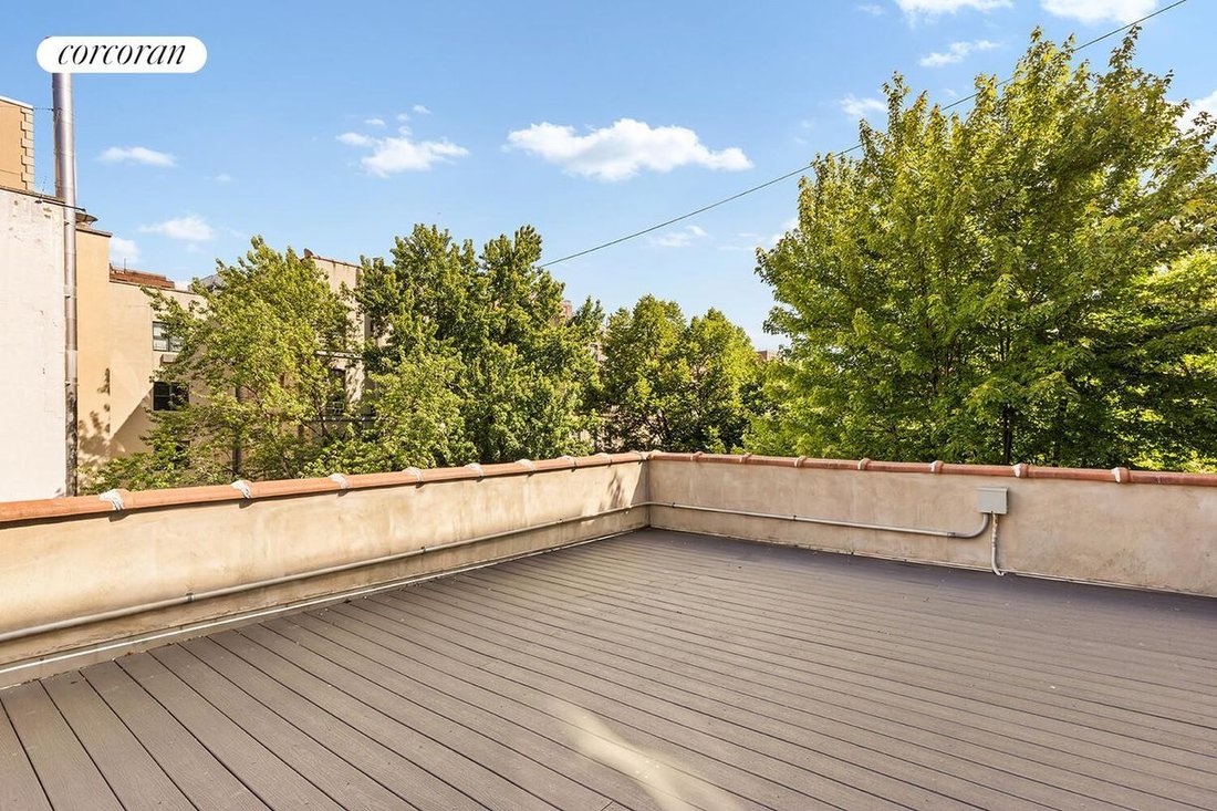 House in New York, New York, United States 4 - 18147054