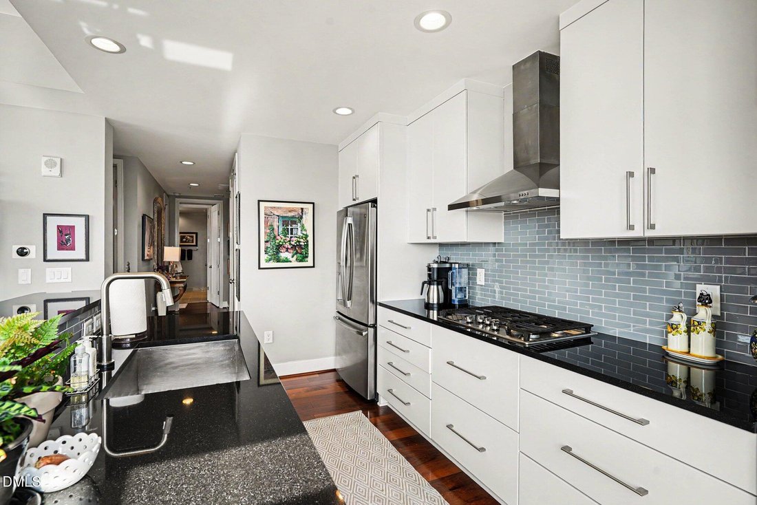 Condo in Raleigh, North Carolina, United States 4 - 18145817