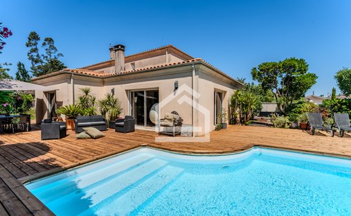 House in Jean Moulin, Le Bouscat, France 1