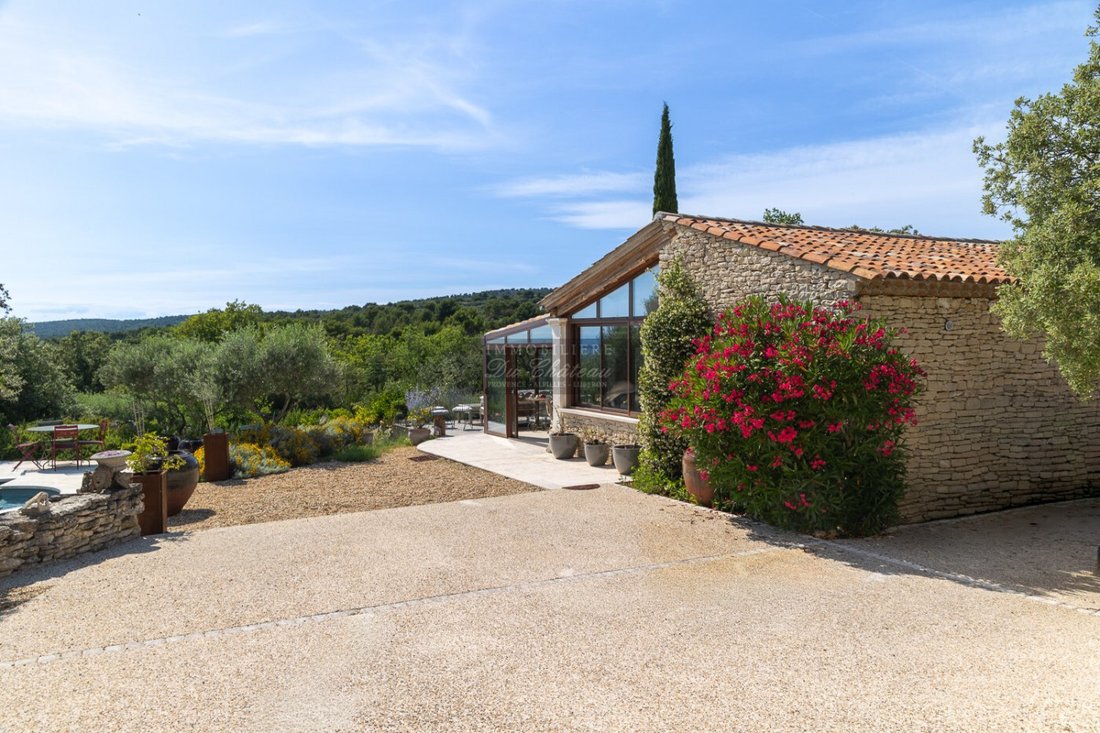 House in Gordes, Provence-Alpes-Côte d'Azur, France 2 - 18146026