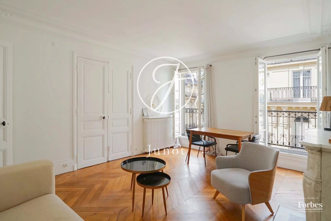 Apartment in Courcelles-Wagram, Paris 17e Arrondissement, Paris 2 - 17757166