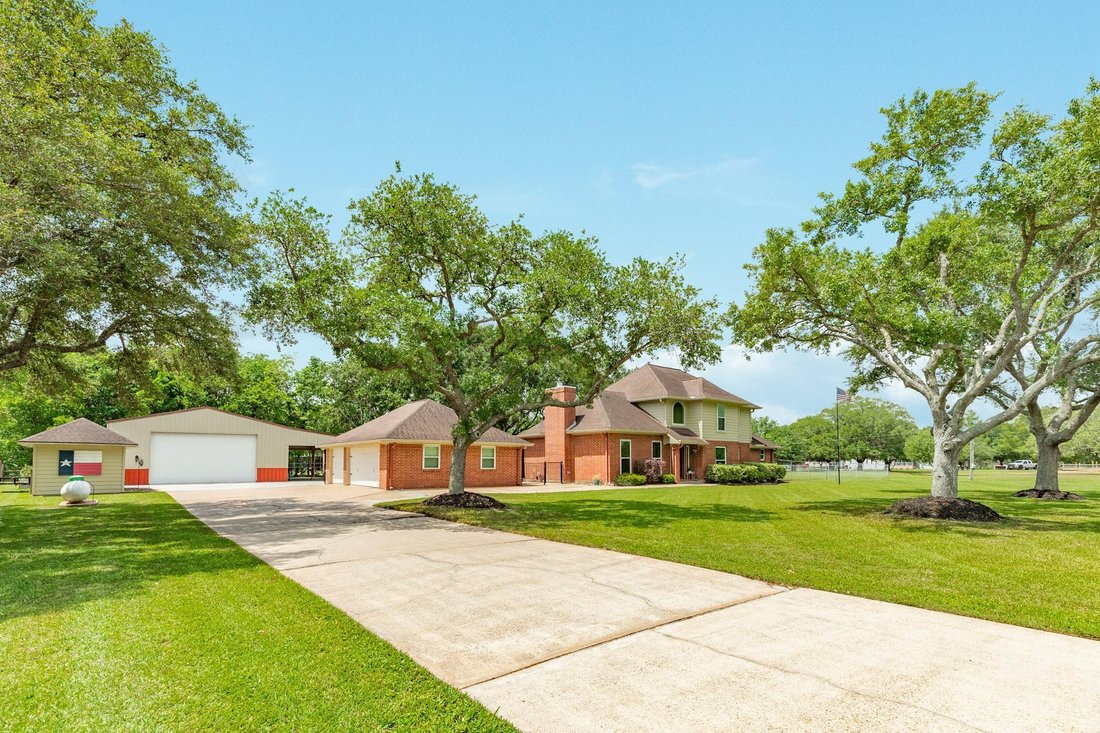 House in Alvin, Texas, United States 3 - 18145243