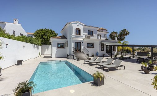 Villa in Estepona, Andalusien, Spanien 1