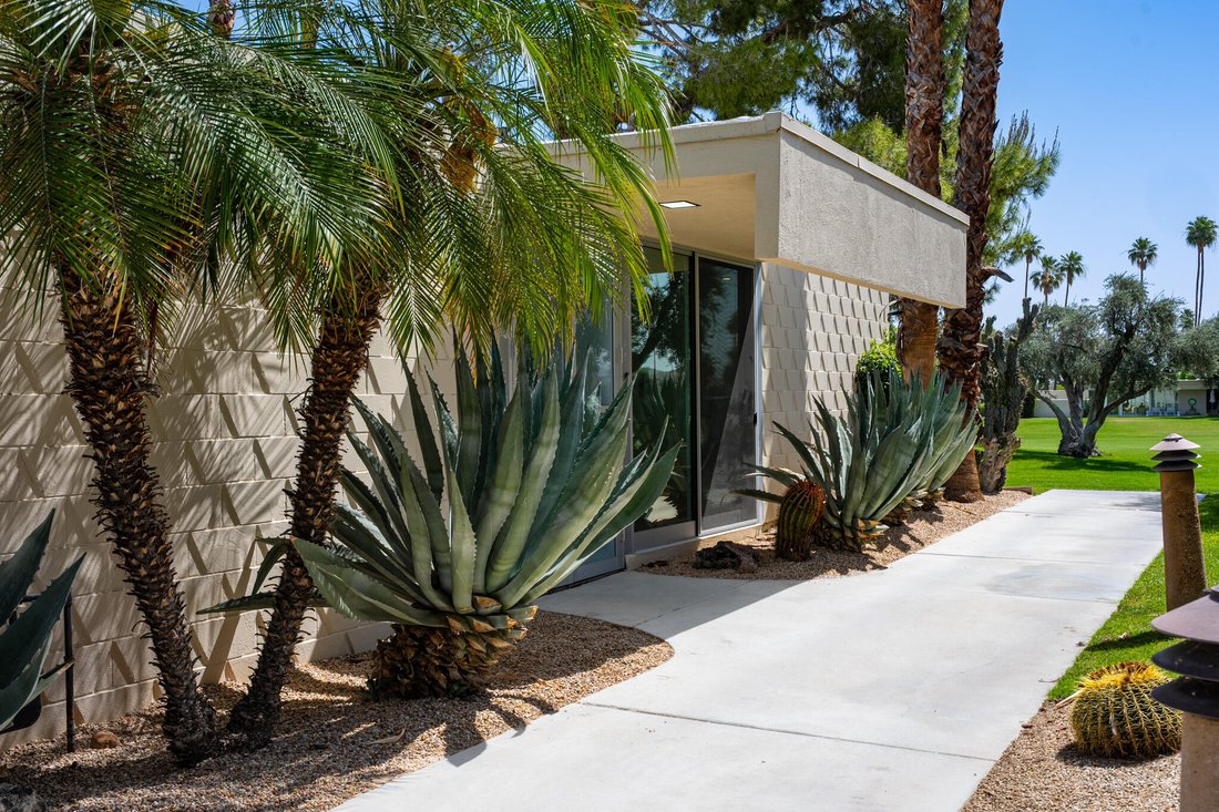 Condo in Palm Springs, California, United States 3 - 18147608