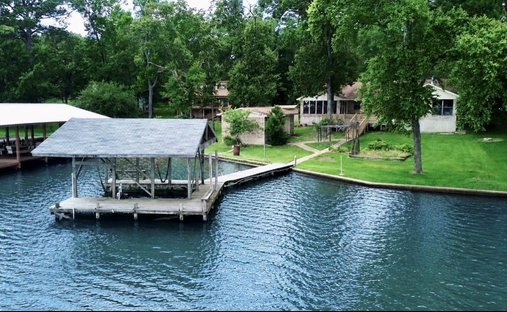 House in Crockett, Texas, United States 1