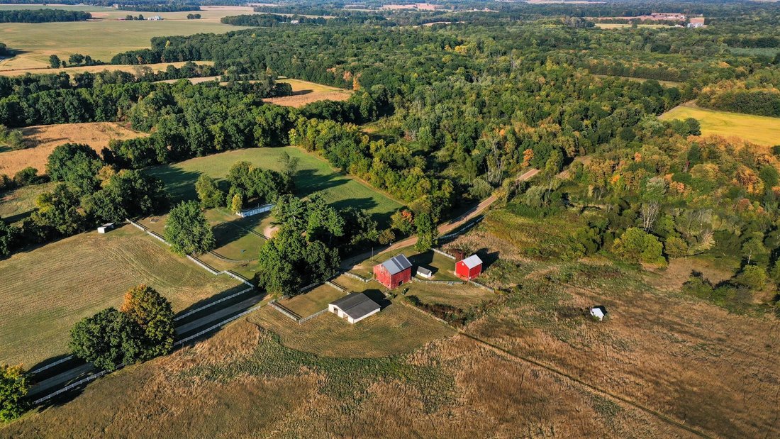 House in Cassopolis, Michigan, United States 4 - 18146345