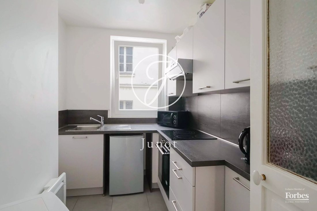 Apartment in Courcelles-Wagram, Paris 17e Arrondissement, Paris 4 - 17757228