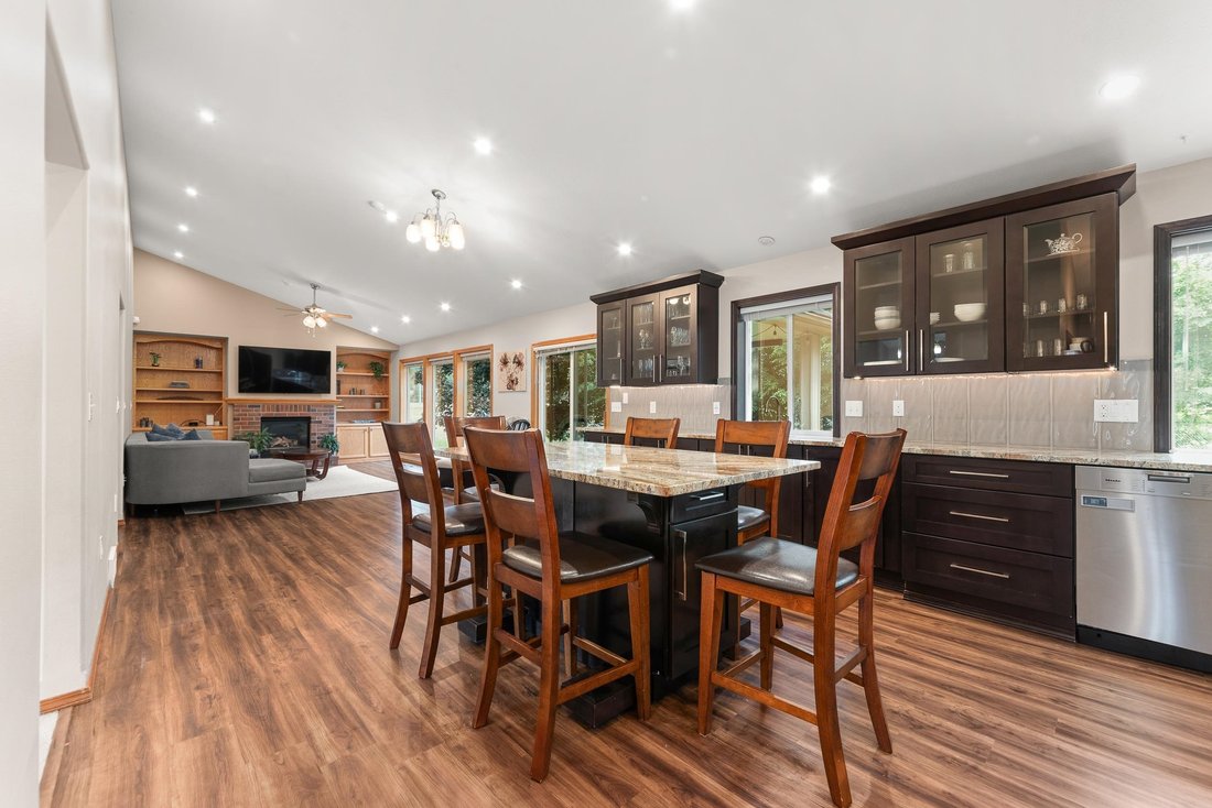 House in Nine Mile Falls, Washington, United States 3 - 18145447