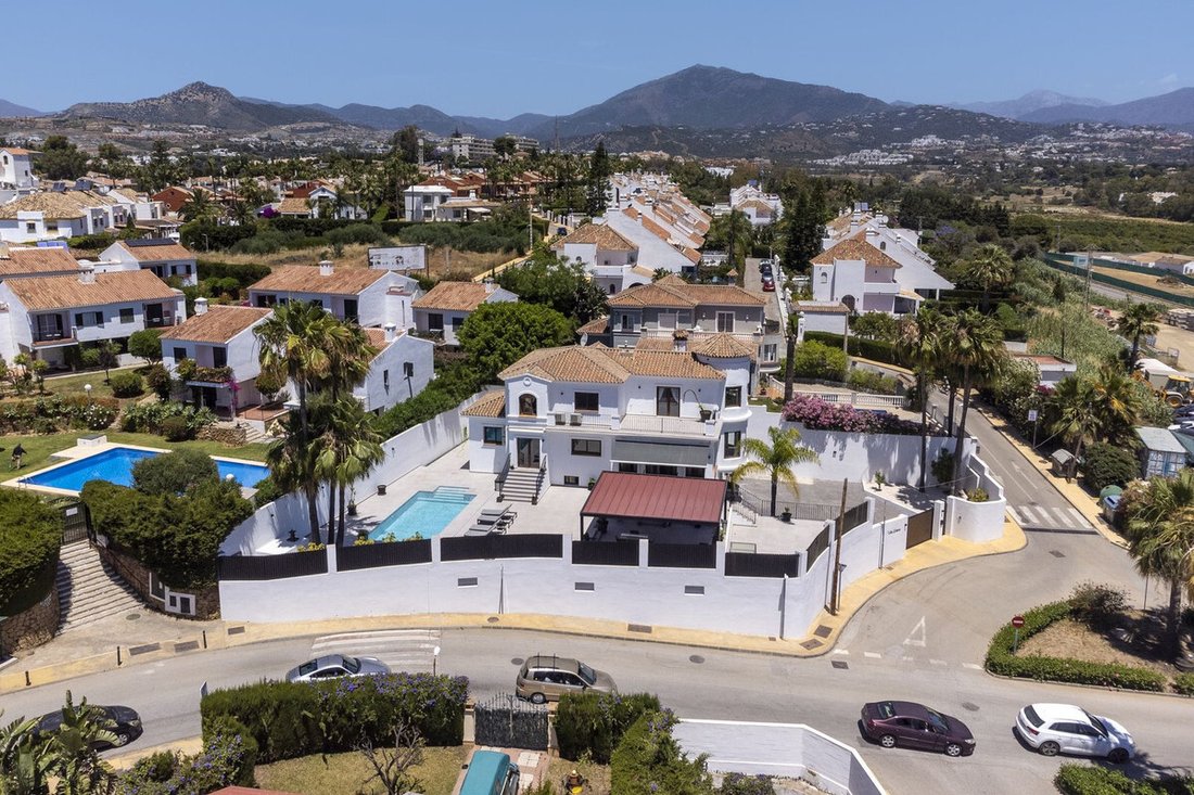 Villa in Estepona, Andalusia, Spain 2 - 18146337