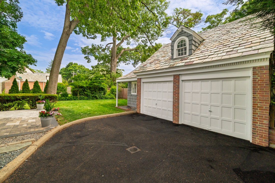 House in Rockville Centre, New York, United States 3 - 18144233