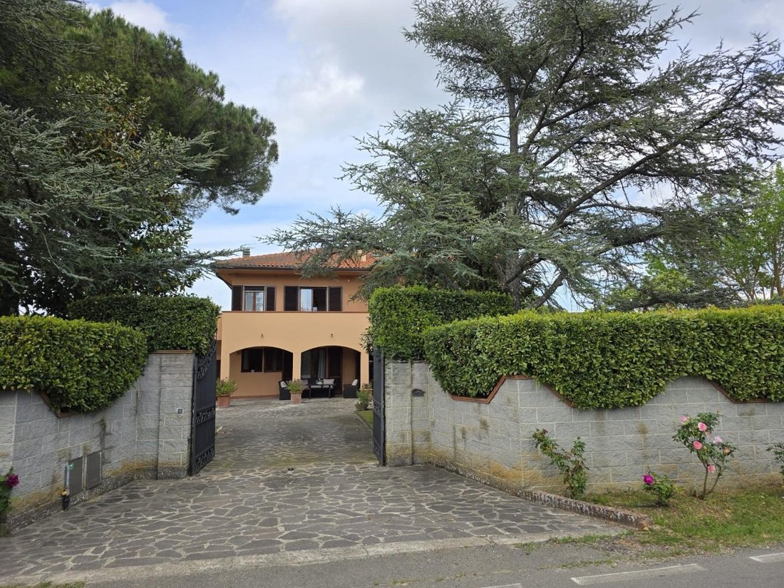Villa in Crespina, Tuscany, Italy 1 - 18150296