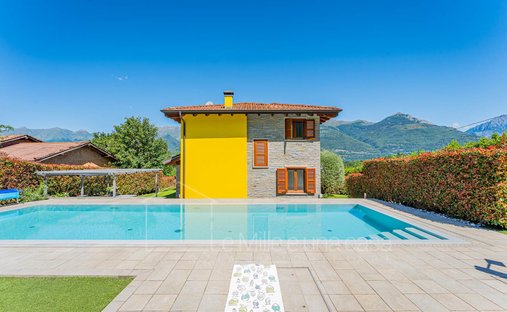 Villa a Colico, Lombardia, Italia 1