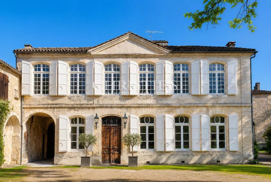 Estate in Nord, Condom, France 1 - 18146853