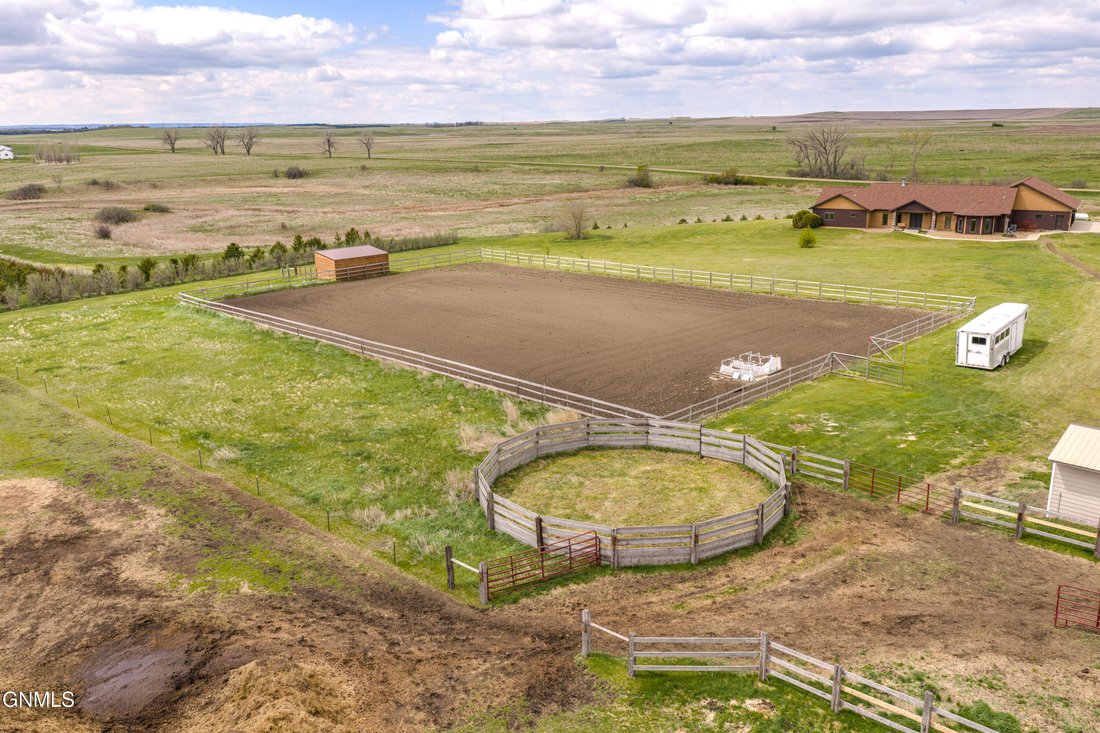 House in Bismarck, North Dakota, United States 2 - 18146579