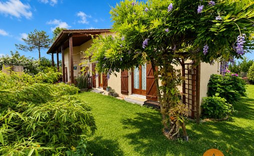 House in Ares, Nouvelle-Aquitaine, France 1