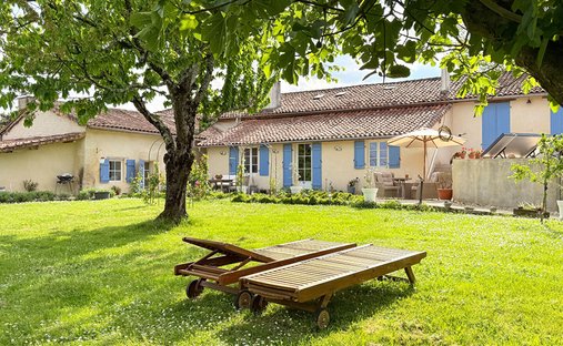 Villa in Aubeterre-sur-Dronne, Neu-Aquitanien, Frankreich 1