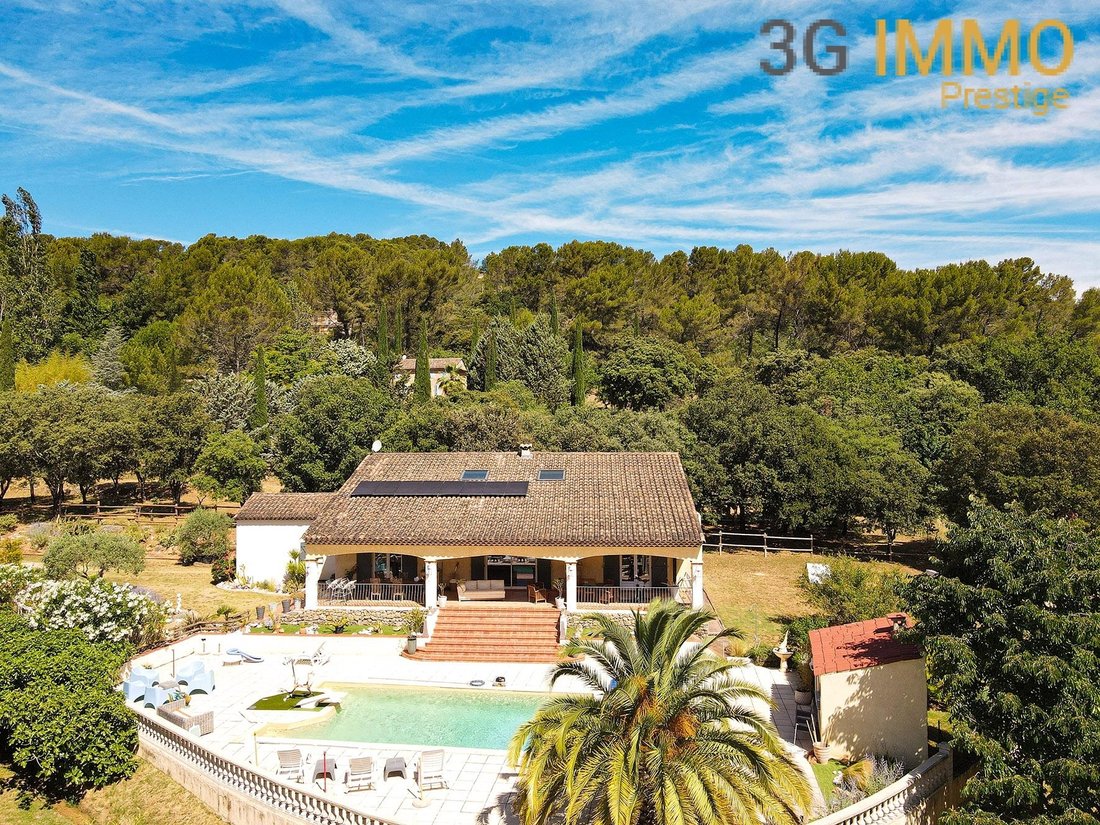 Villa in Salernes, Provence-Alpes-Côte d'Azur, France 1 - 18128447