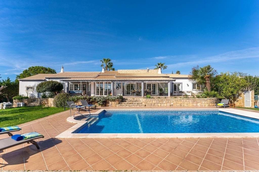 House in Carvoeiro, Algarve, Portugal 1 - 16799691