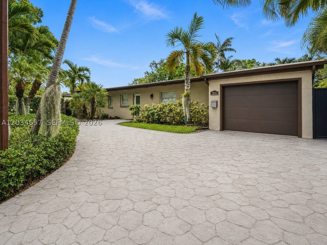 House in North Miami Beach, Florida, United States 1 - 18145522