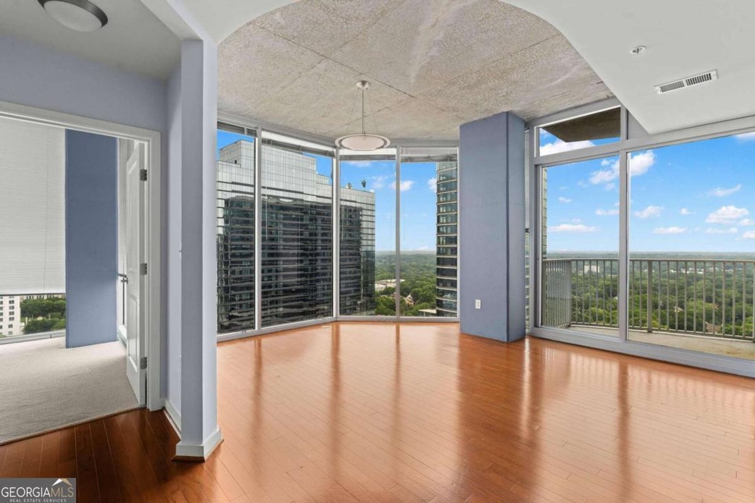 Condo in Atlanta, Georgia, United States 3 - 18145633