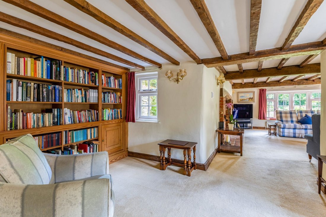 House in Towersey, England 4 - 18144918