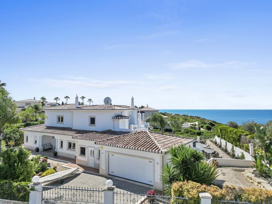 House in Carvoeiro, Algarve, Portugal 1 - 15837002