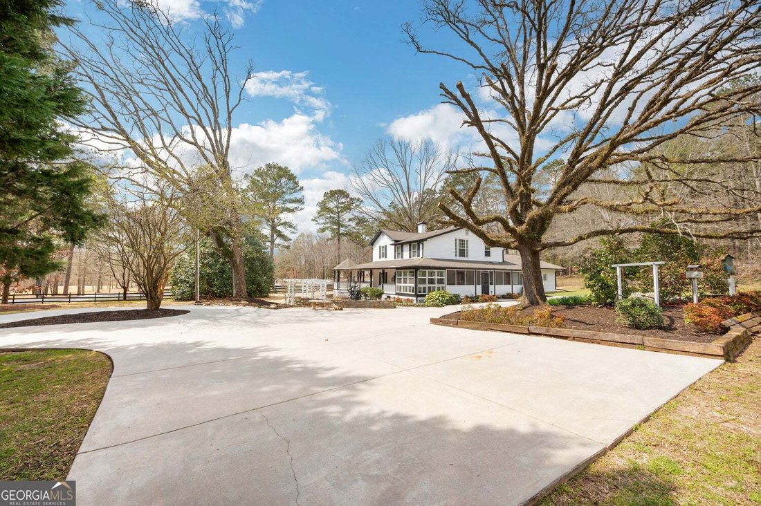 Fayetteville, Georgia, United States 3 - 18121156