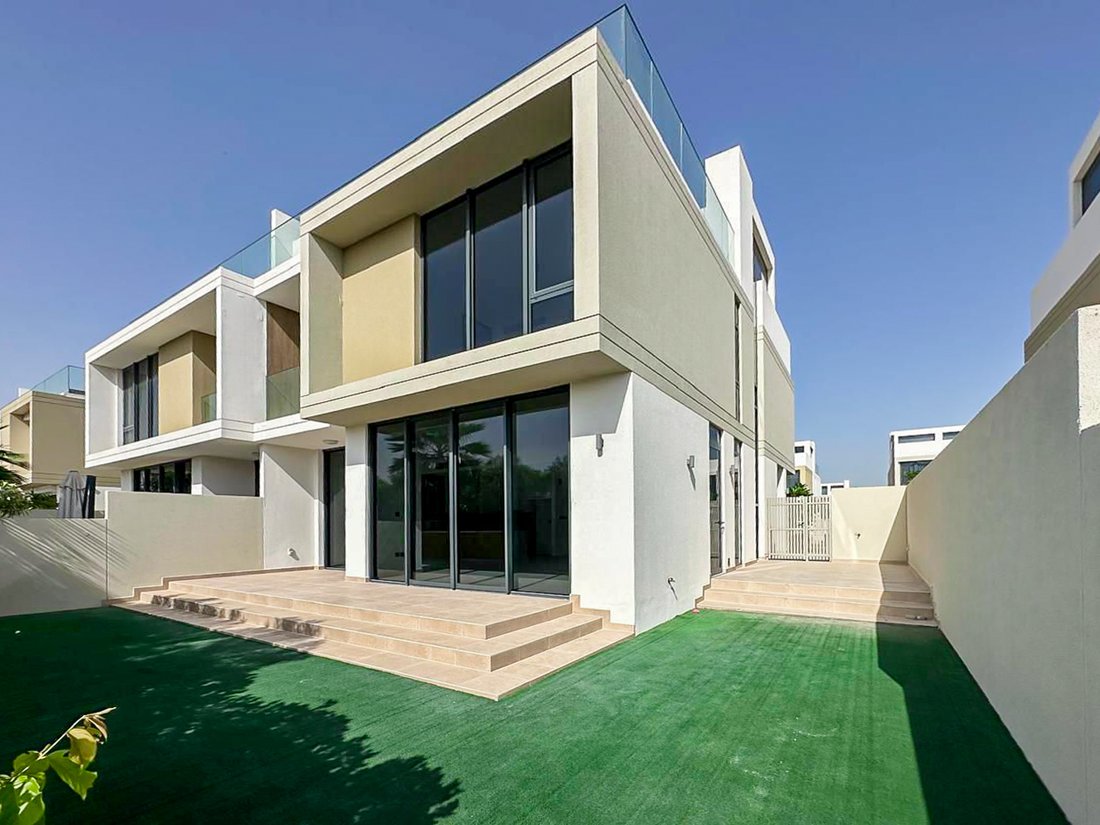 Villa in Hadaeq Sheikh Mohammed Bin Rashid, Dubai, United Arab Emirates 1 - 18146148