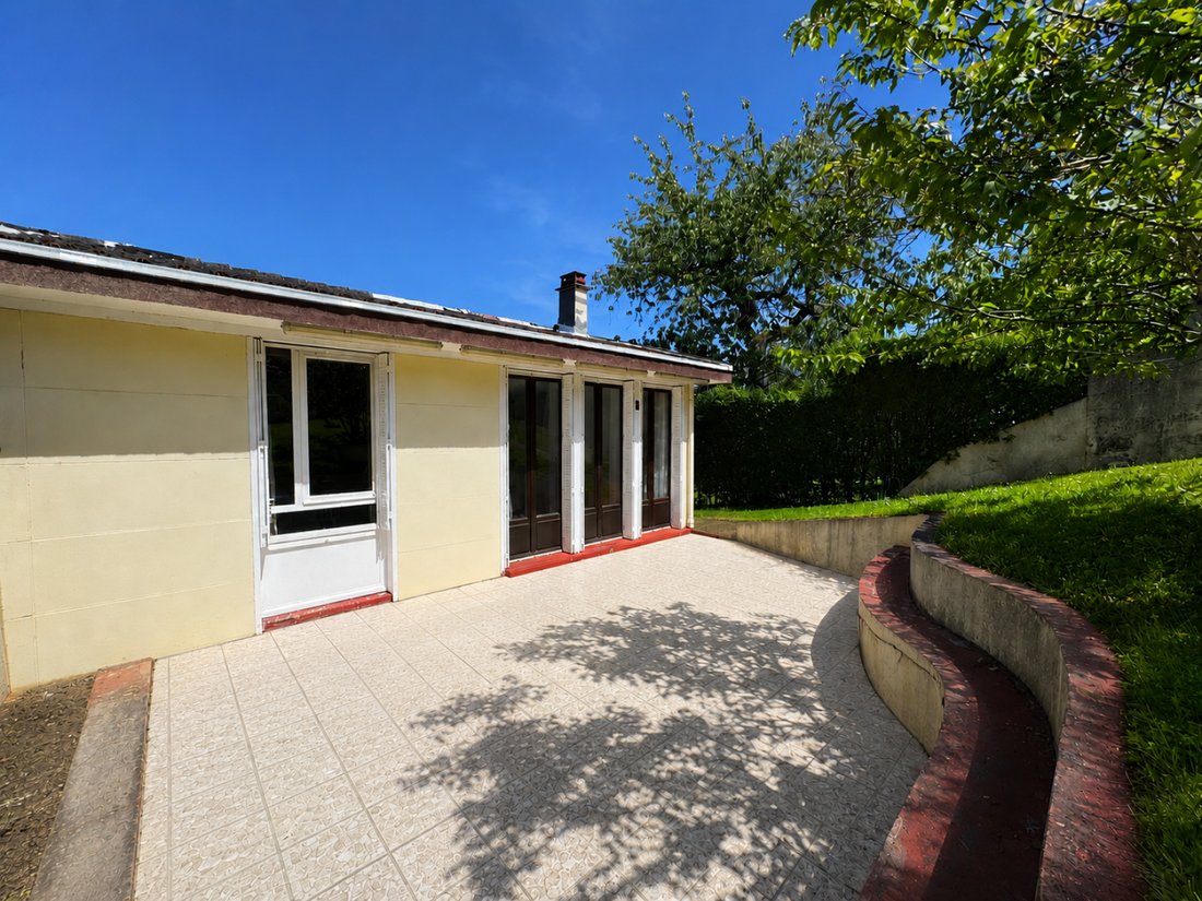 House in Forêt, Saint-Germain-en-Laye, France 2 - 18148721