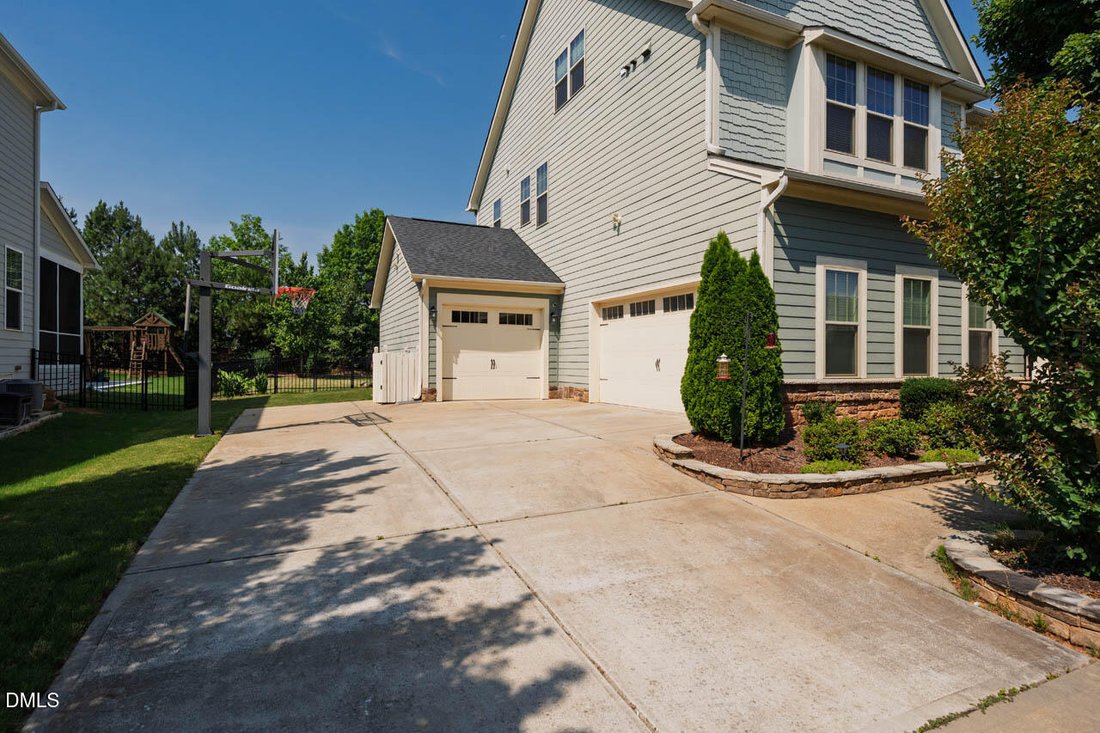 House in Apex, North Carolina, United States 3 - 18145874
