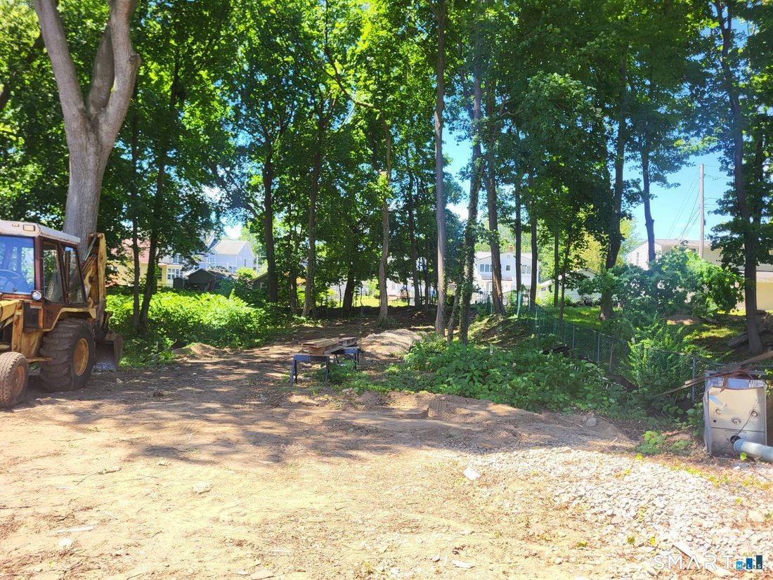 House in Milford, Connecticut, United States 2 - 18147615