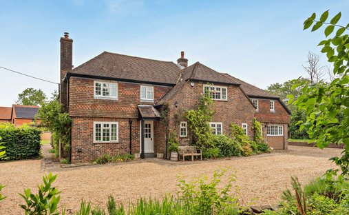 House in Billingshurst, England 1