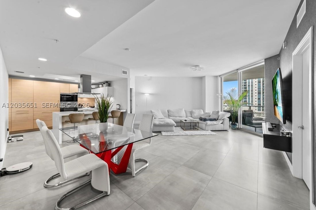 Condo in North Miami Beach, Florida, United States 2 - 18148933