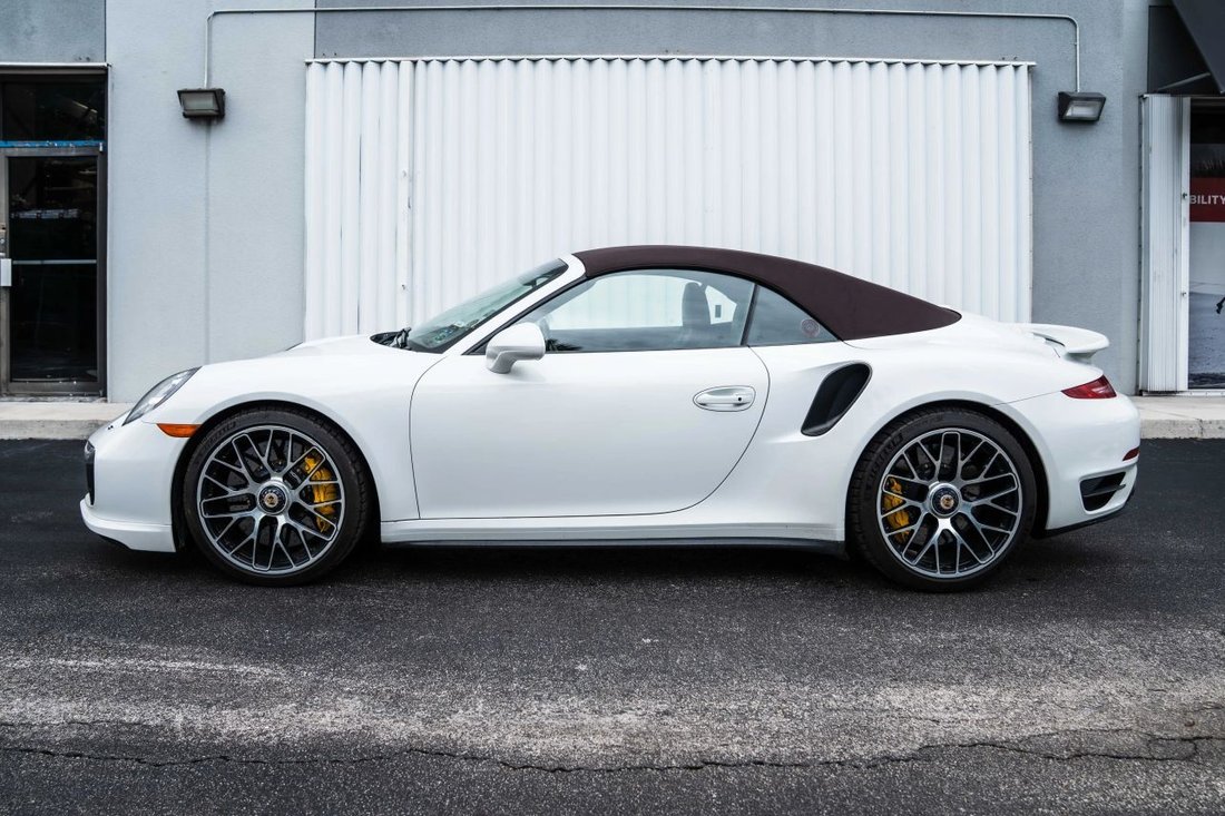 Cabriolet in Boynton Beach, FL, United States 4 - 18150846