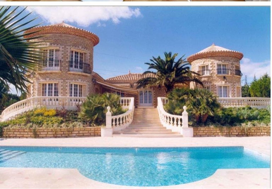 Estate in Centre Historique, Montpellier, France 2 - 18146040