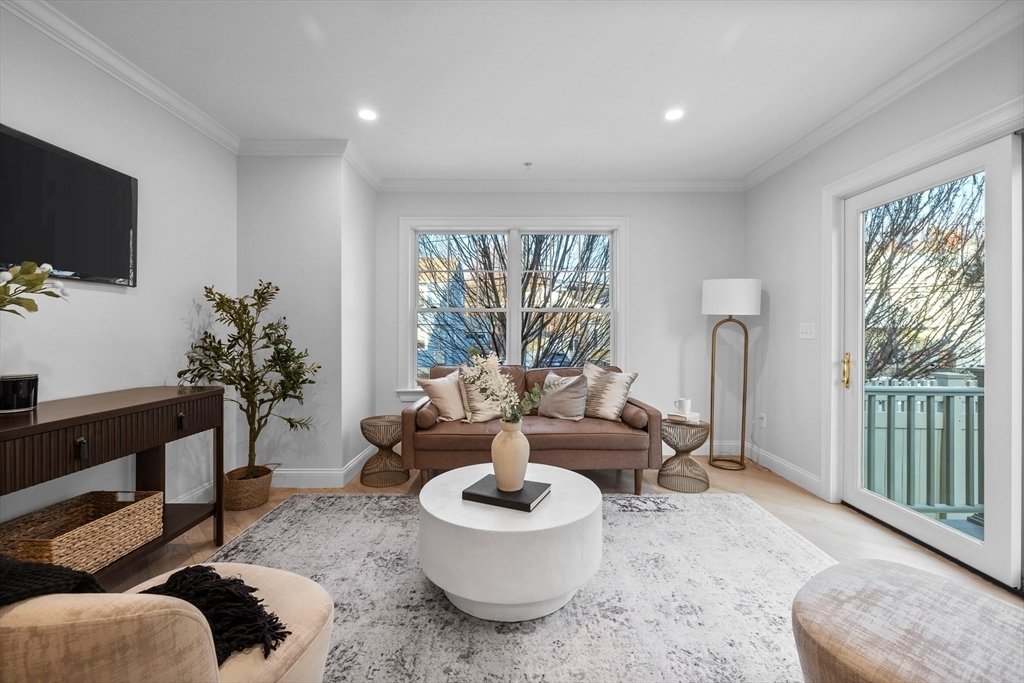 Condo in Watertown, Massachusetts, United States 2 - 18145713