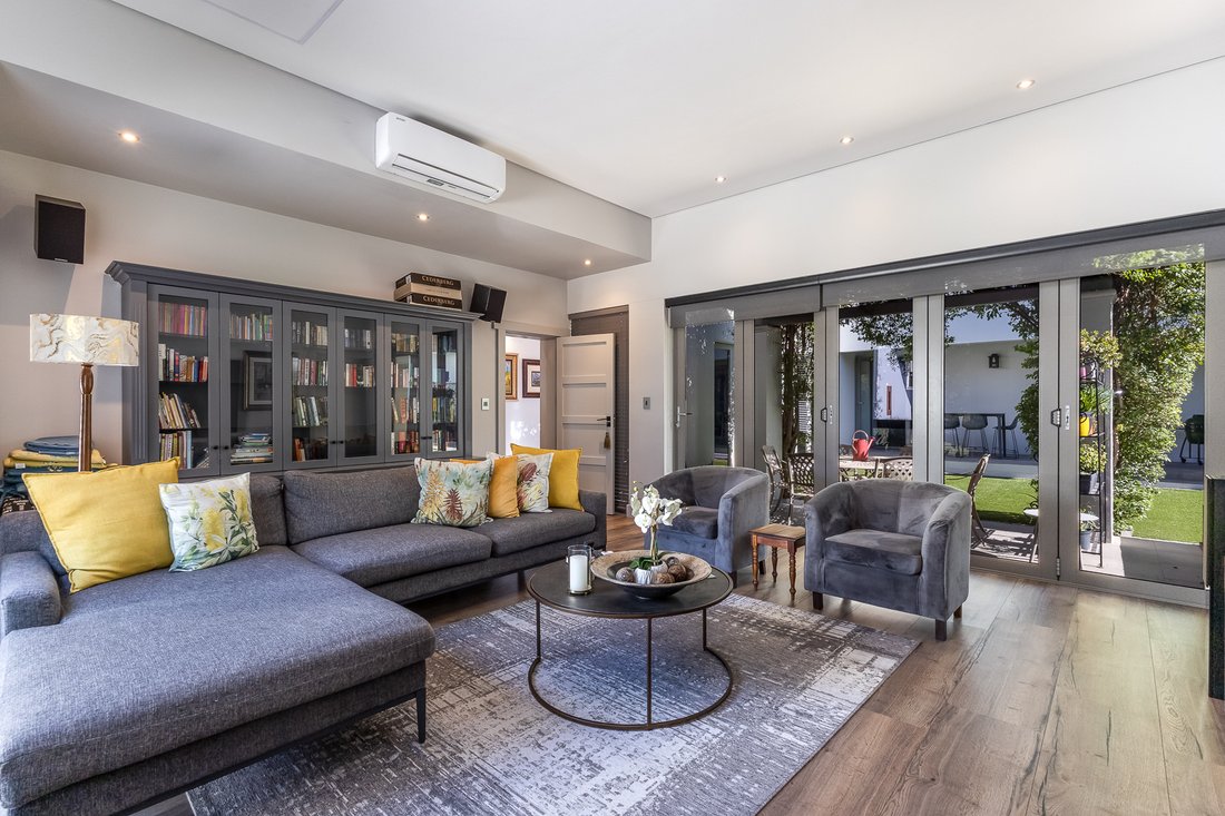 House in Paarl, Groenvlei, Western Cape 4 - 18151129