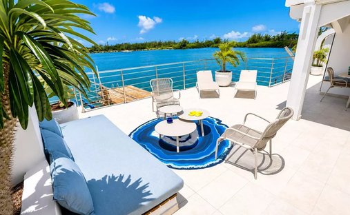 Apartment in Simpson Bay, Sint Maarten 1