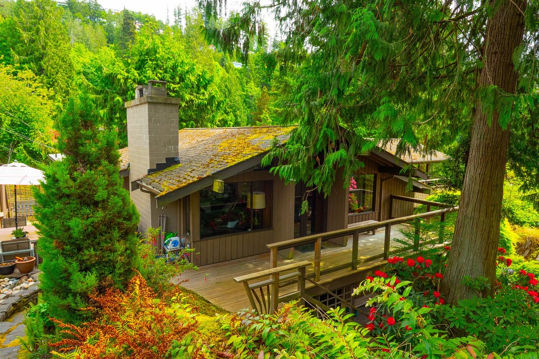 House in West Vancouver, British Columbia, Canada 2 - 18150239
