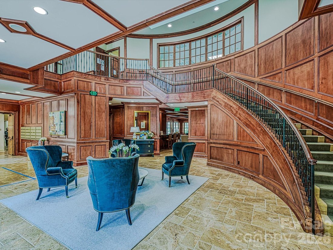 Condo in Charlotte, North Carolina, United States 2 - 18146005