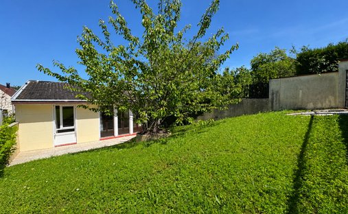 House in Forêt, Saint-Germain-en-Laye, France 1