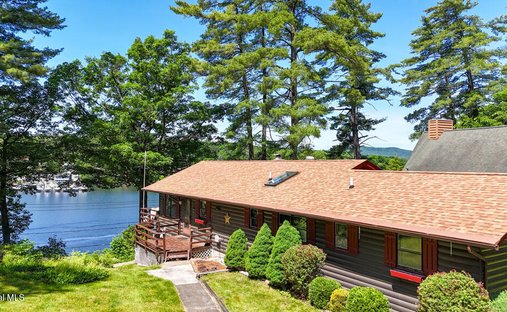 House in Queensbury, New York, United States 1