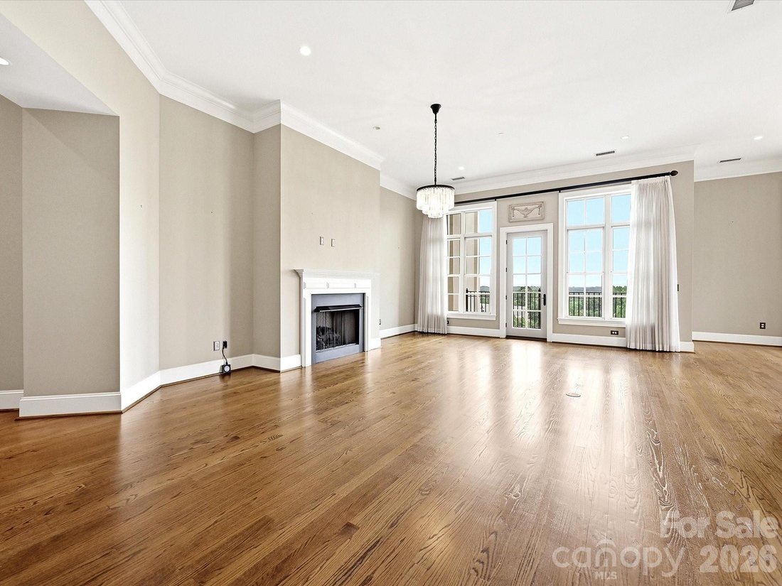 Condo in Charlotte, North Carolina, United States 3 - 18146005