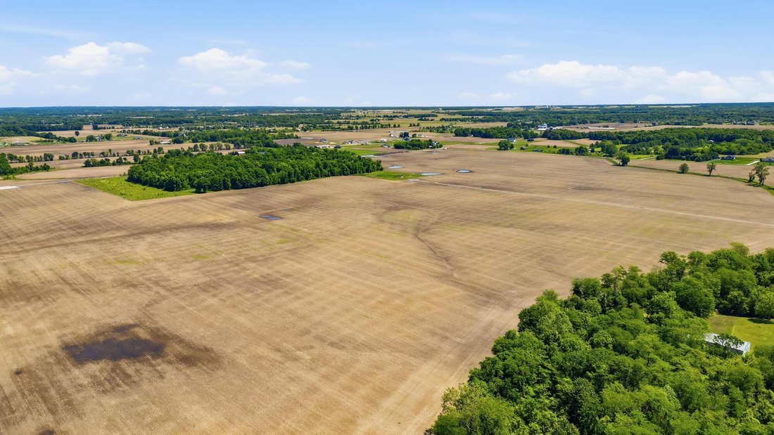 Farm Ranch in Galena, Ohio, United States 1 - 18145072