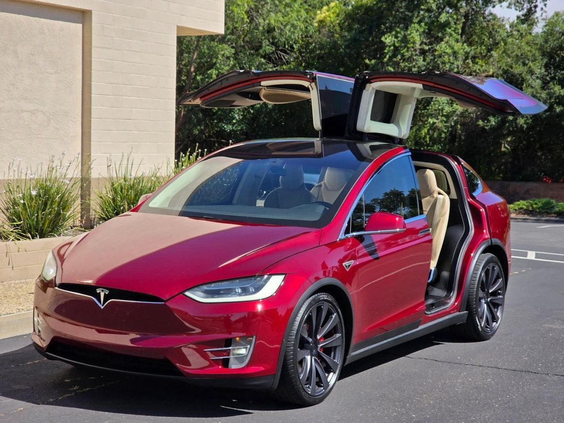 Suv in Roseville, CA, United States 3 - 18146960