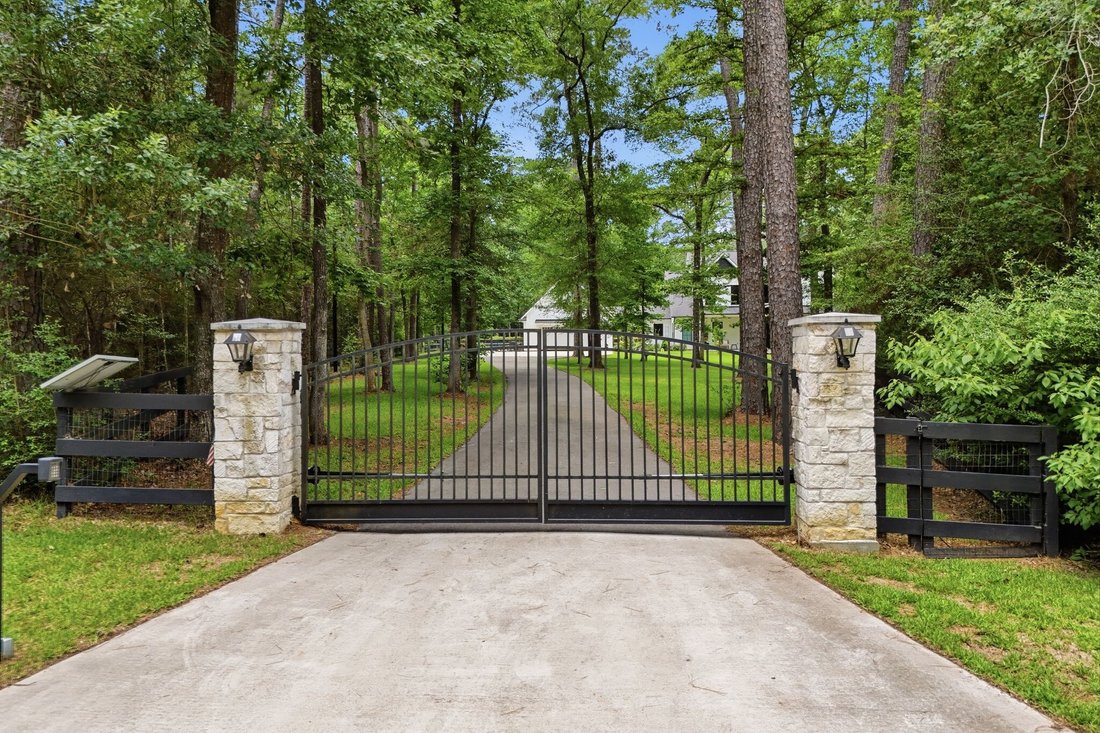 House in Montgomery, Texas, United States 2 - 18150008