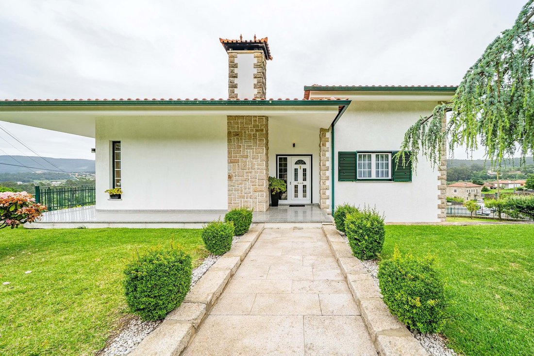 Villa in Aldreu, Braga, Portugal 2 - 18147087